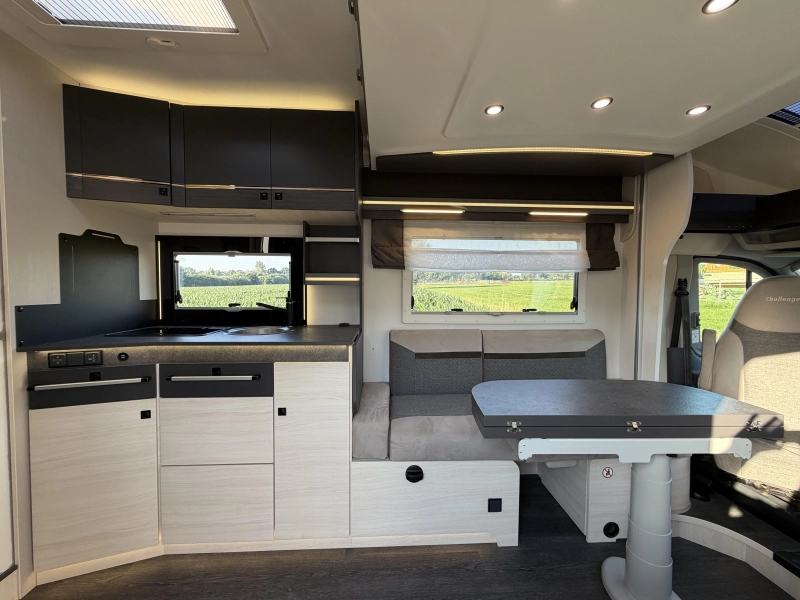 Challenger Graphite Premium 260 Webasto, Solar photo: 1