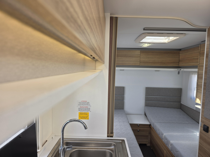 Adria Altea 492 UL Rondzit enkele bedden '18  foto: 11