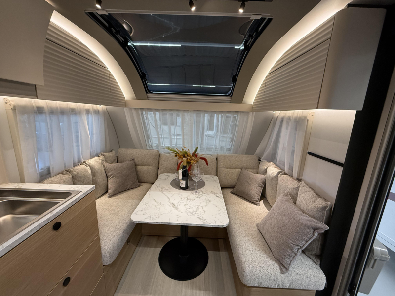 Adria Adora 572 UT &iexcl;Pr&oacute;ximamente! foto: 3