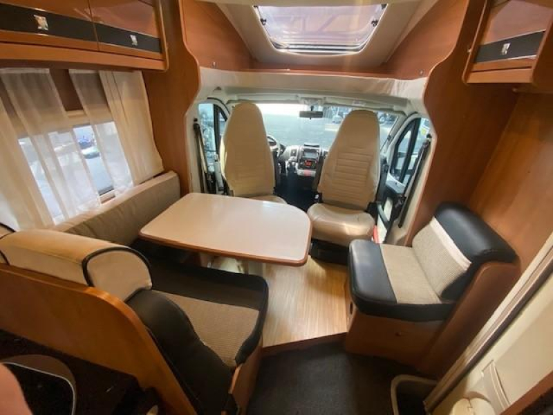 LMC Breezer 737 G Black selection  foto: 3