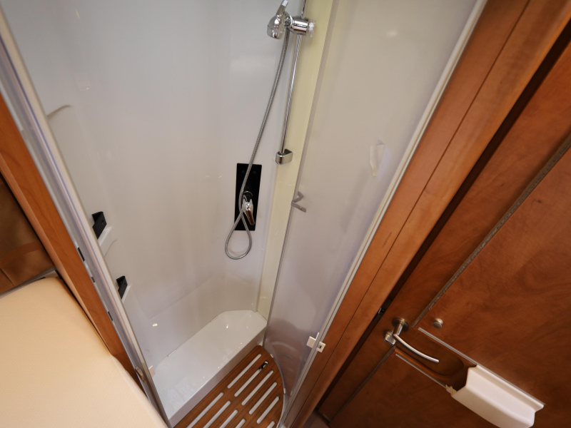 Carthago Chic C-Line II I 4.9 LE Automatik - ohne Hubbett Foto: 12