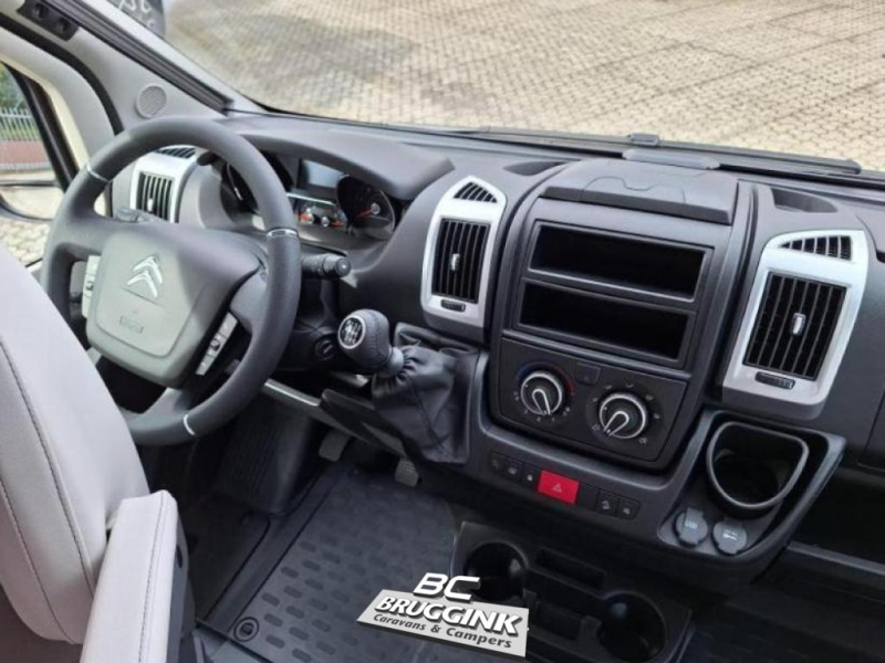 B&uuml;rstner Lyseo Harmony Line 690 G EX-ALQUILER 0 KM!! foto: 3