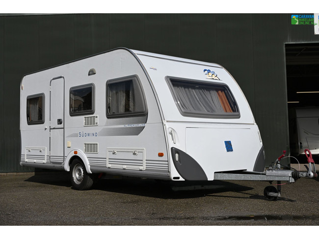Knaus Südwind NL Premium Line 450TU hoofdfoto: 1