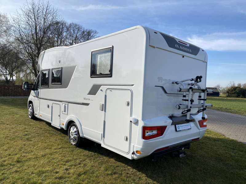 Adria Matrix Plus 670 DL ENKELE BEDDEN+HEFBED  foto: 1