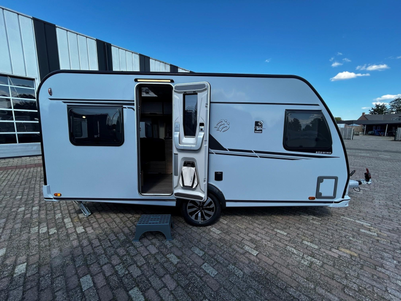 Knaus Sudwind Black Selection 450 FU Paquete de Ventaja Temporal foto: 1