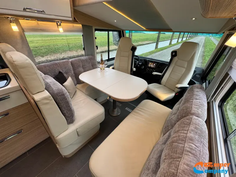 Niesmann+Bischoff Flair 650 B Lengte bedden/ Vol opties  foto: 14