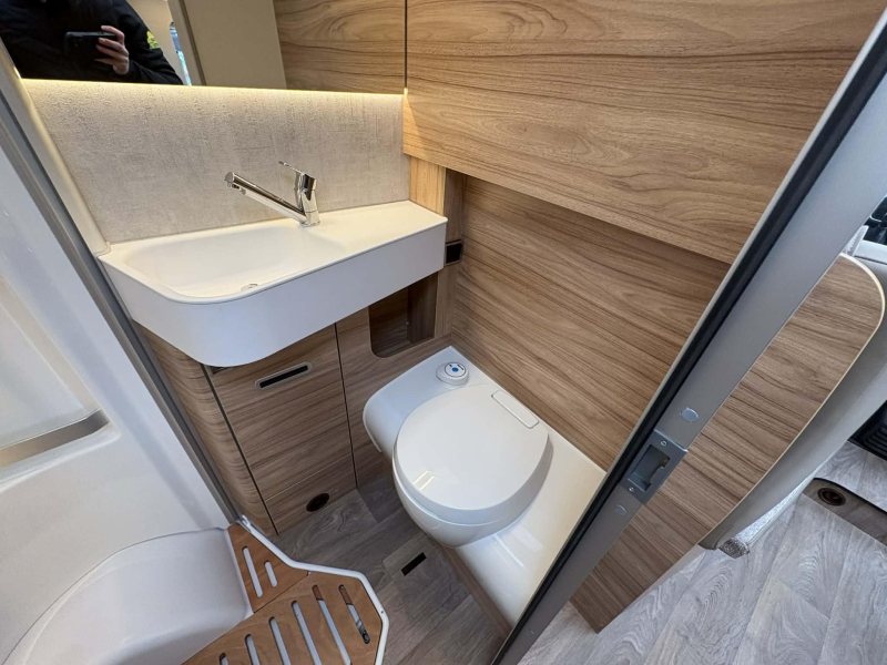 Hymer Exis-i 580 Geen Hefbed - 1e eigenaar  foto: 16