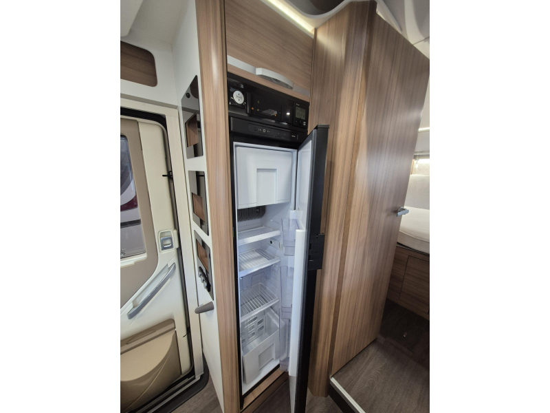 Adria Matrix 640 DC Face to face 2021 Foto: 15