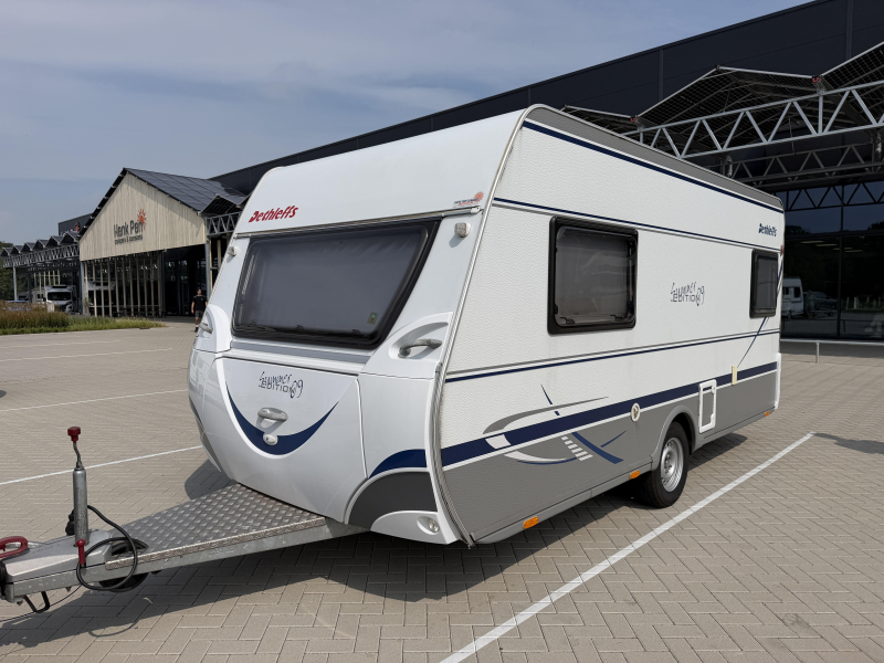 Dethleffs Summer Edition 460 V enkele bedden  foto: 2