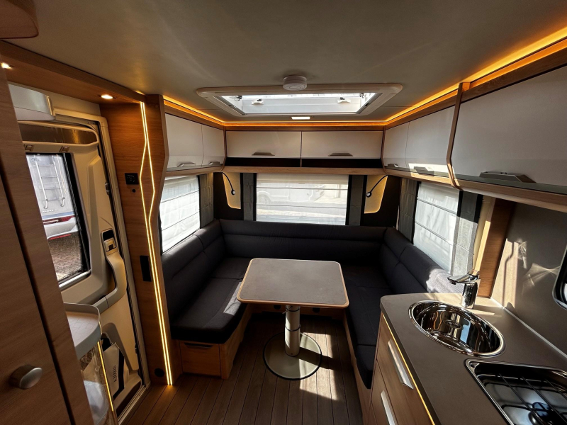 Knaus Sudwind Black Selection 450 FU Paquete de Ventaja Temporal foto: 5