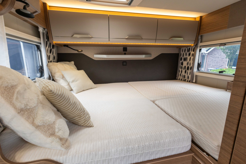 Knaus Tourer Van 500 MQ photo: 2