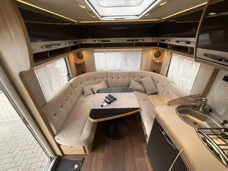 Eriba Nova GL - 60 edition 530 GL ENKELE BEDDEN-MOVER  foto: 5