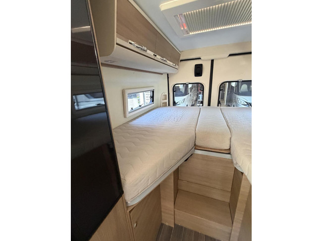 Adria TWIN 640 SLX Enkele Bedden Luifel Trekhaak Bearlock foto: 18