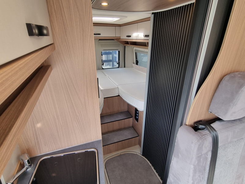 Pössl Roadcruiser 640 Automaat Lengtebed  foto: 20