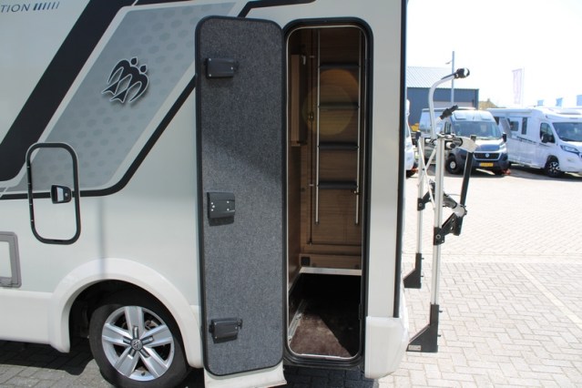 Zeer compacte Knaus Tourer VAN 500 LT Bulli AUTOMAAT voorzien van Face to Face salon (82  foto: 7