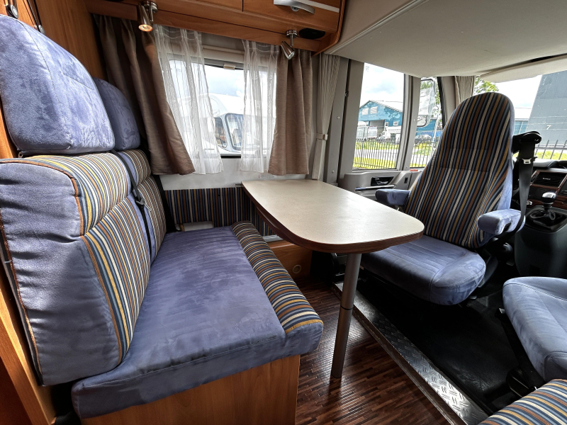 Hymer Exsis 562 Enkele-bedden/2009/Airco!  foto: 17