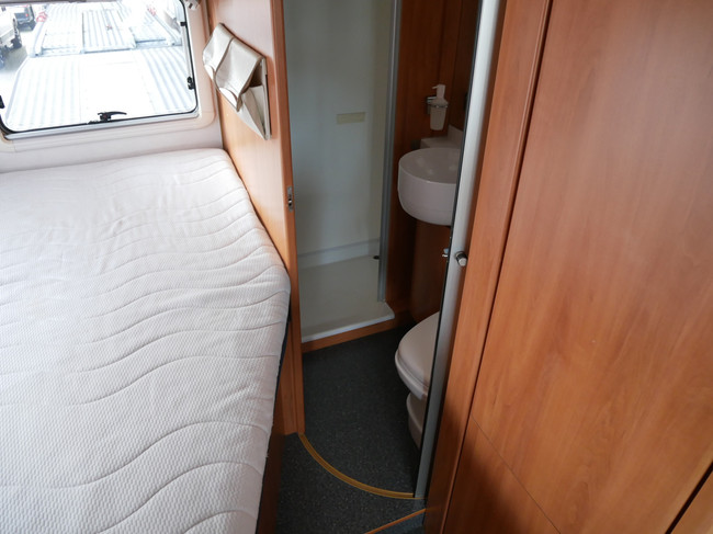 Hymer B654, Autocaravana Integral, Cama Francesa, Cama Abatible!! foto: 15