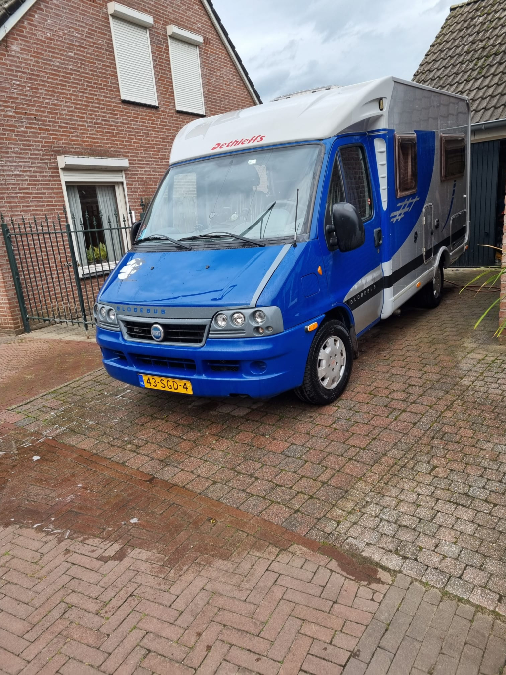 Dethleffs Camper 470 V MET LUIFEL EN VOORTENT 