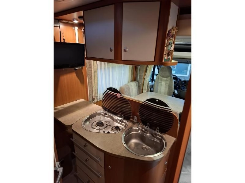 Chausson Sweet MAXI 670 130PK Hefbed Airco  foto: 2