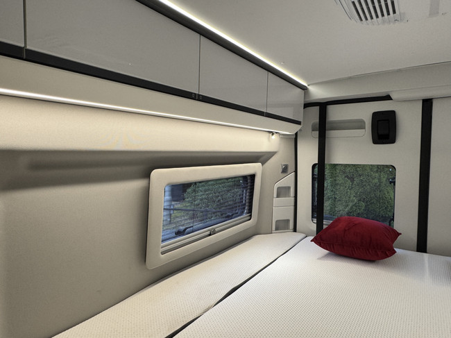 Adria Twin Supreme 640 SGX 140 PS AUTOMATIK 9-Gang Euro6 Fiat Ducato 8 Maxi **L&auml;ngsbetten h&ouml;henverstellbar/4 Sitzpl&auml;tze/Dachklimaanlage Foto: 19