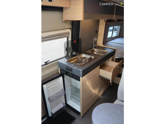 P&ouml;ssl Trenta 640 180hp Automatic | Single beds | Swing bike rack | Roof air conditioning | Zenec Multimedia system | Construct lock | Awning | photo: 12