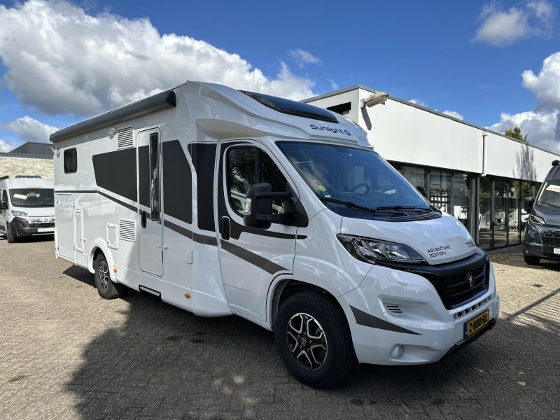 Sunlight T 68 Adventure Edition Dachklimaanlage, Backofen Foto: 2