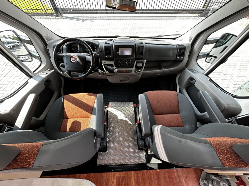Elnagh M200 CPT Rolstoel-camper met lift  foto: 25