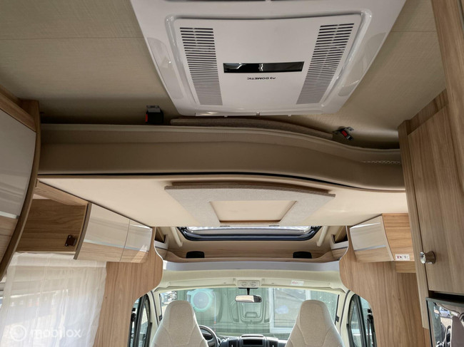 Hymer Tramp 698 Semi-integraal met Hef én Queensbed 2X Airco, Solar zéér weinig km's! foto: 9