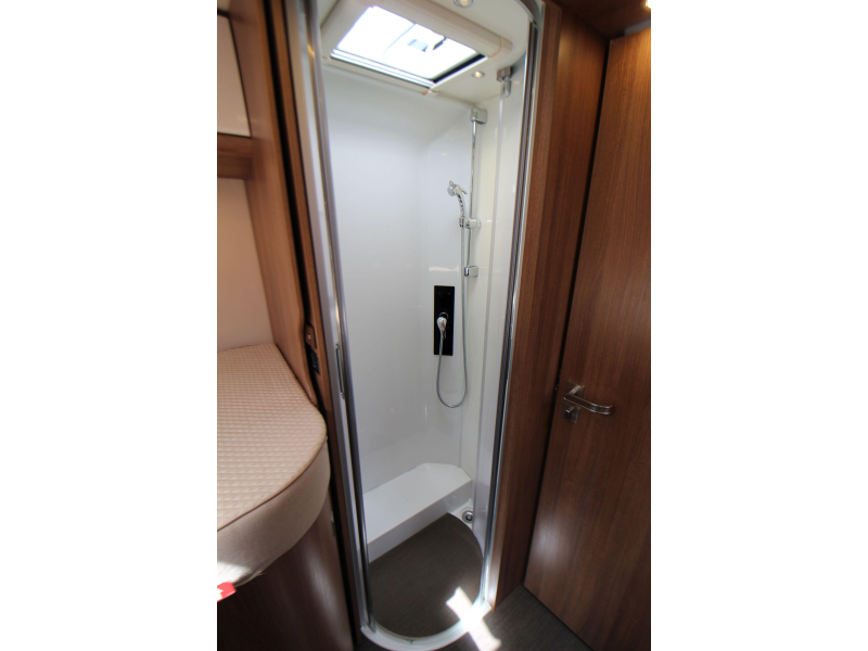 Carthago C-Tourer I 149 LE Single beds Pull-down bed photo: 32