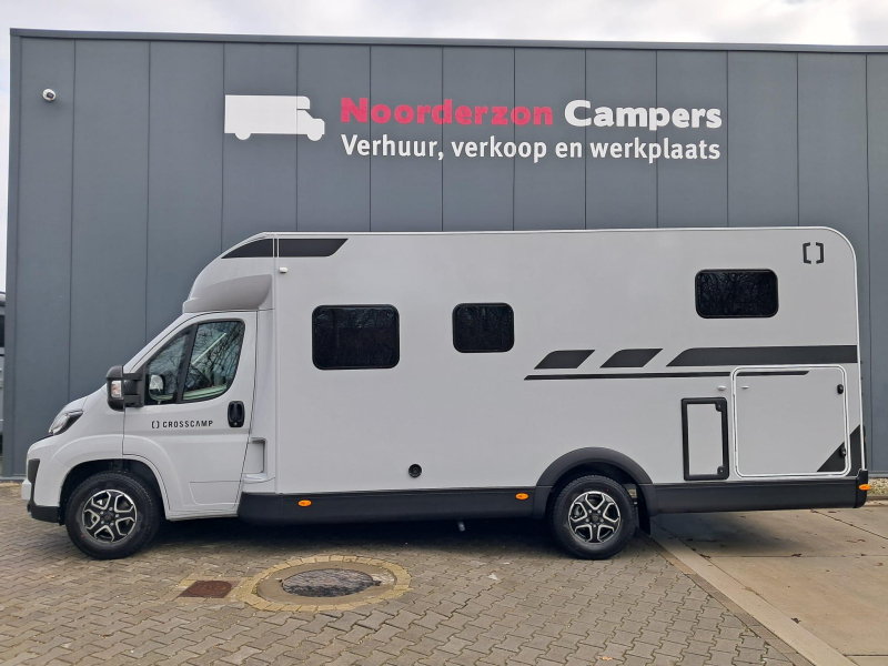 Crosscamp EXPDN T7.4 E - Sehr modern - Navi Foto: 21