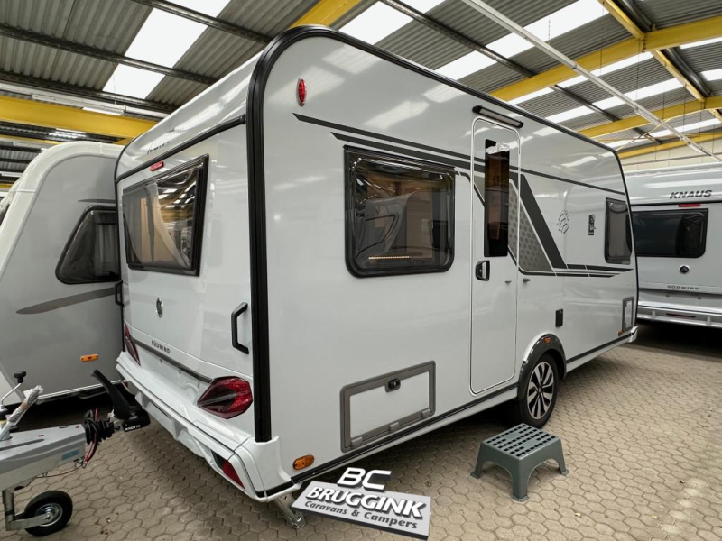 Knaus Sudwind Black Selection 450 FU LIT FRAN&Ccedil;AIS 1700 KG photo : 1