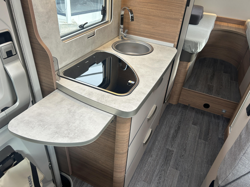 Knaus L!ve Ti 650 MEG Laagbed + trekhaak  foto: 11