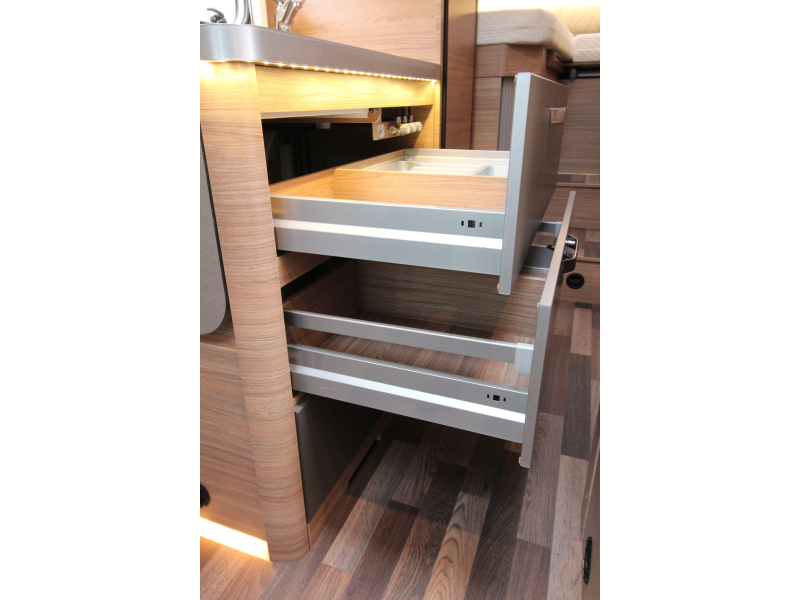 Weinsberg CaraCompact Pepper 600 MEG Camas individuales - &iexcl;5.269km! foto: 18