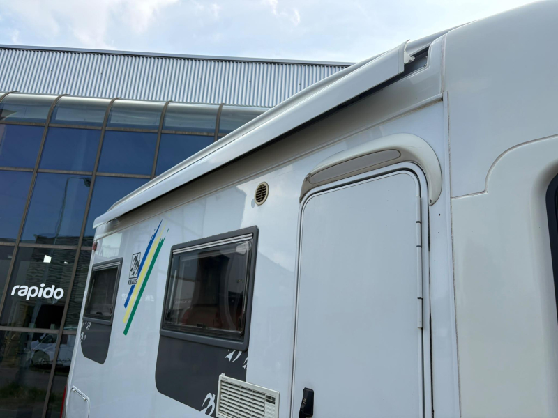 Knaus Travel-Liner 2XAirco,Cama fija,Cama abatible foto: 9