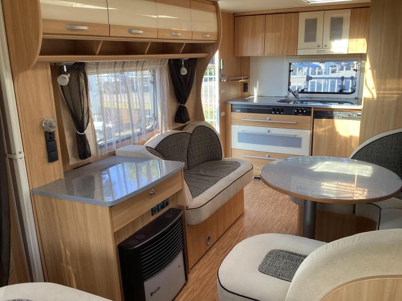 Dethleffs Camper Style 545 DBM AIRCO/MOVER/VOORTENT  foto: 8