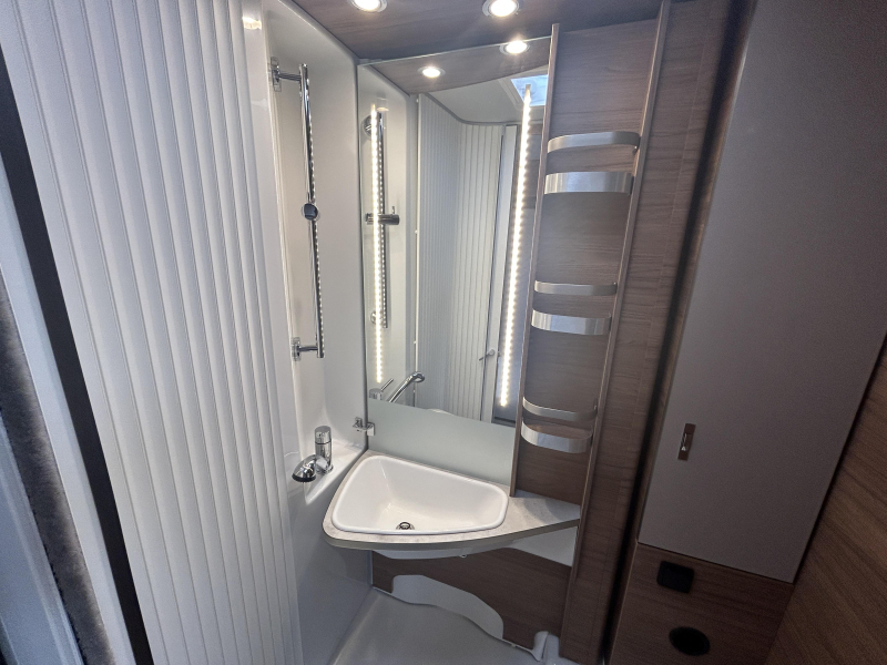 Knaus L!ve Ti 650 MEG Laagbed + trekhaak  foto: 13