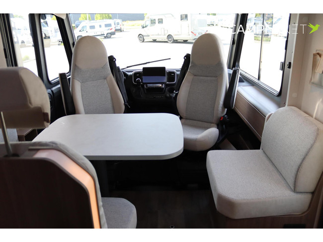 Carado I447 140hp Automatic | Single beds 215cm! | Drop-down bed | Pro + package | Fiat 10'' multimedia system | Oven | Reversing camera | N photo: 7