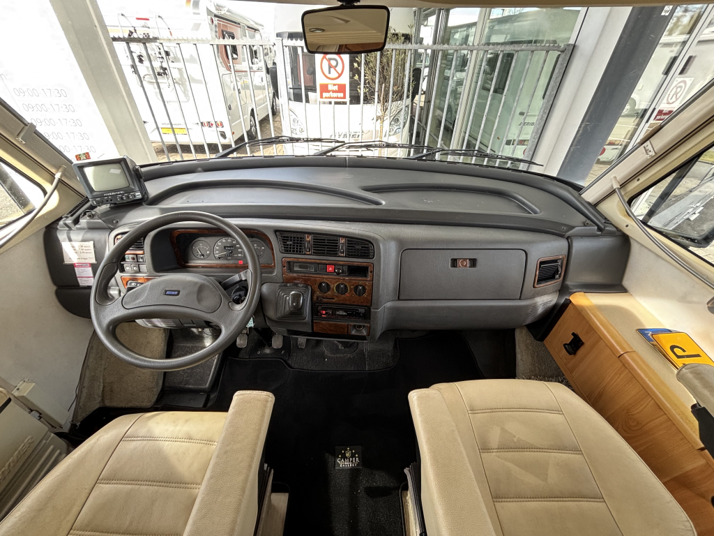 Hymer E 690 DUBBELLUCHT FRANSBED + HEFBED 4X ZONNEPANEEL! foto: 15