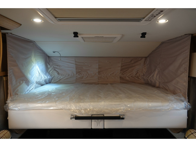 NIESMANN BISCHOFF Arto 85 E 180Pk Automatic | Eifel grey | New | 4-seater | Roof air conditioning photo: 23