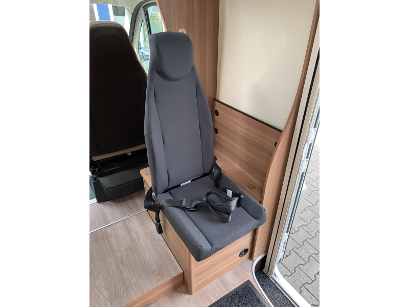 Weinsberg CaraSuite 700 ME - 5 Personen - Automatik Foto: 19