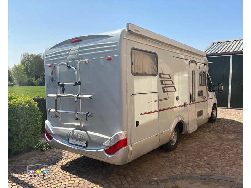 Hymer T 674 SL L&auml;ngsbetten Foto: 2