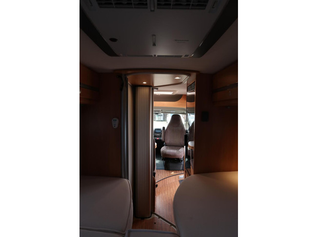 Pössl Roadcruiser 640|Enk.bedden|LEVEL|Lithium|Dakairco|Busbiker|Solar|COMPLEET EN NETJES! foto: 13