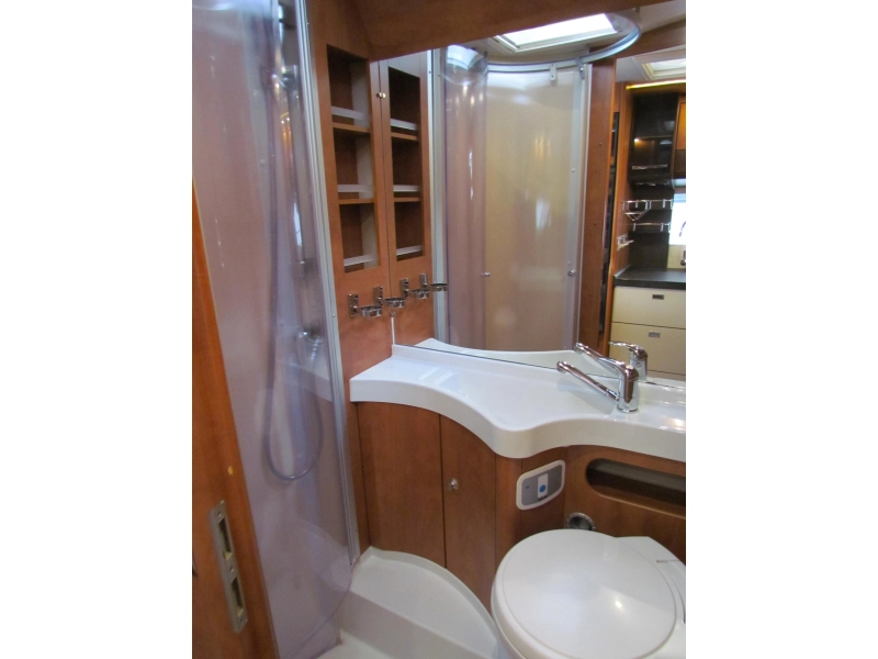 Carthago C-Tourer T143, Lengtebedden  foto: 3