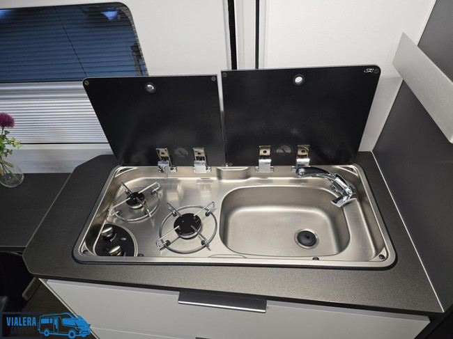 Adria Twin Supreme 640 SLB *Automaat 180pk* Lengtebedden foto: 17