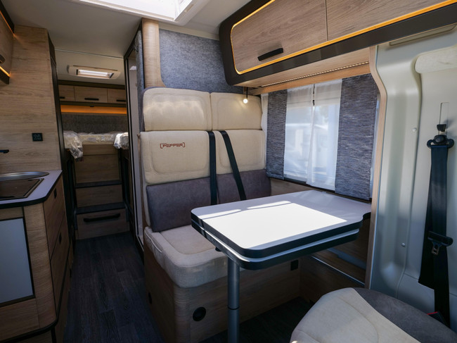 Weinsberg CaraCompact 600 MEG modelo 2027, autom&aacute;tico foto: 14