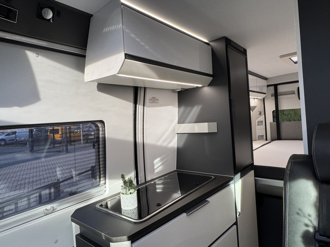 Adria Twin Supreme 640 SGX 160 pk AUTOMAAT 9-Traps Euro6 Fiat Ducato 8 Maxi **Lengtebedden in hoogte verstelbaar/4 zitplaatsen/Luifel/ foto: 14