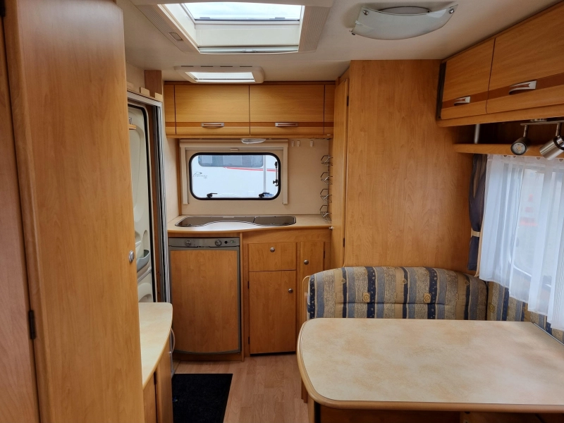 Caravelair Ambiance Style 400 Mover-Awning-Ultra Heat photo: 3