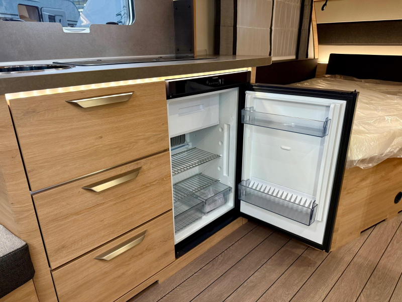 Knaus Sudwind Black Selection 450 FU modeljaar 2026  foto: 22