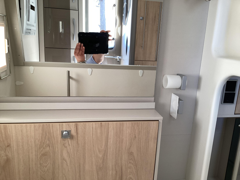 Dethleffs Nomad 530 DR Airco/awning photo: 12