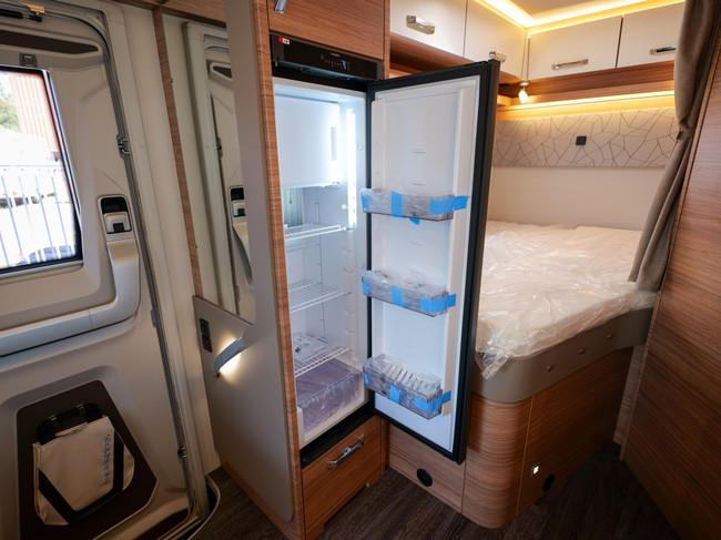 Weinsberg CaraSuite Spicy 650 MF MODEL 2027, automaat foto: 19